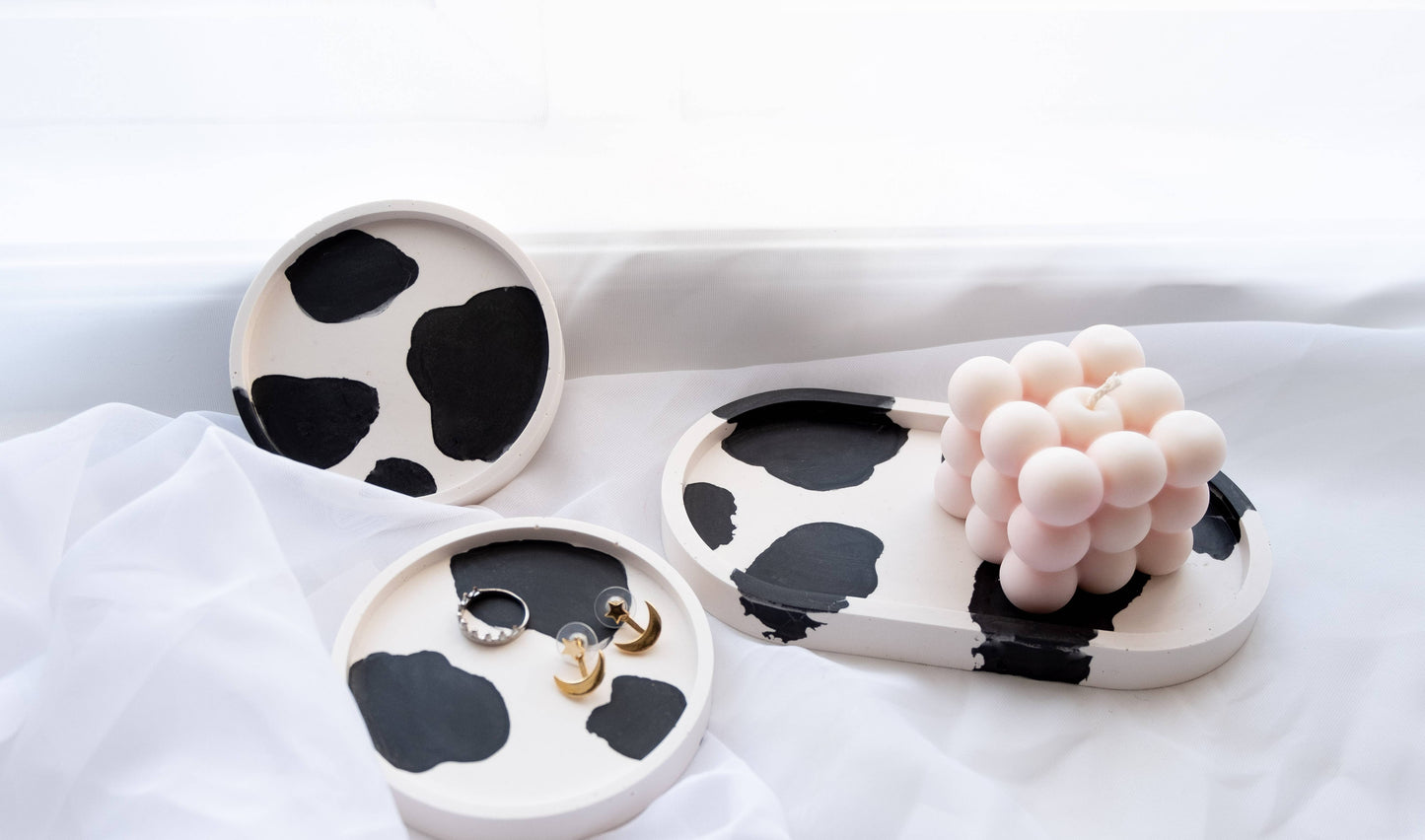 MOO Catch-All Oval Tray