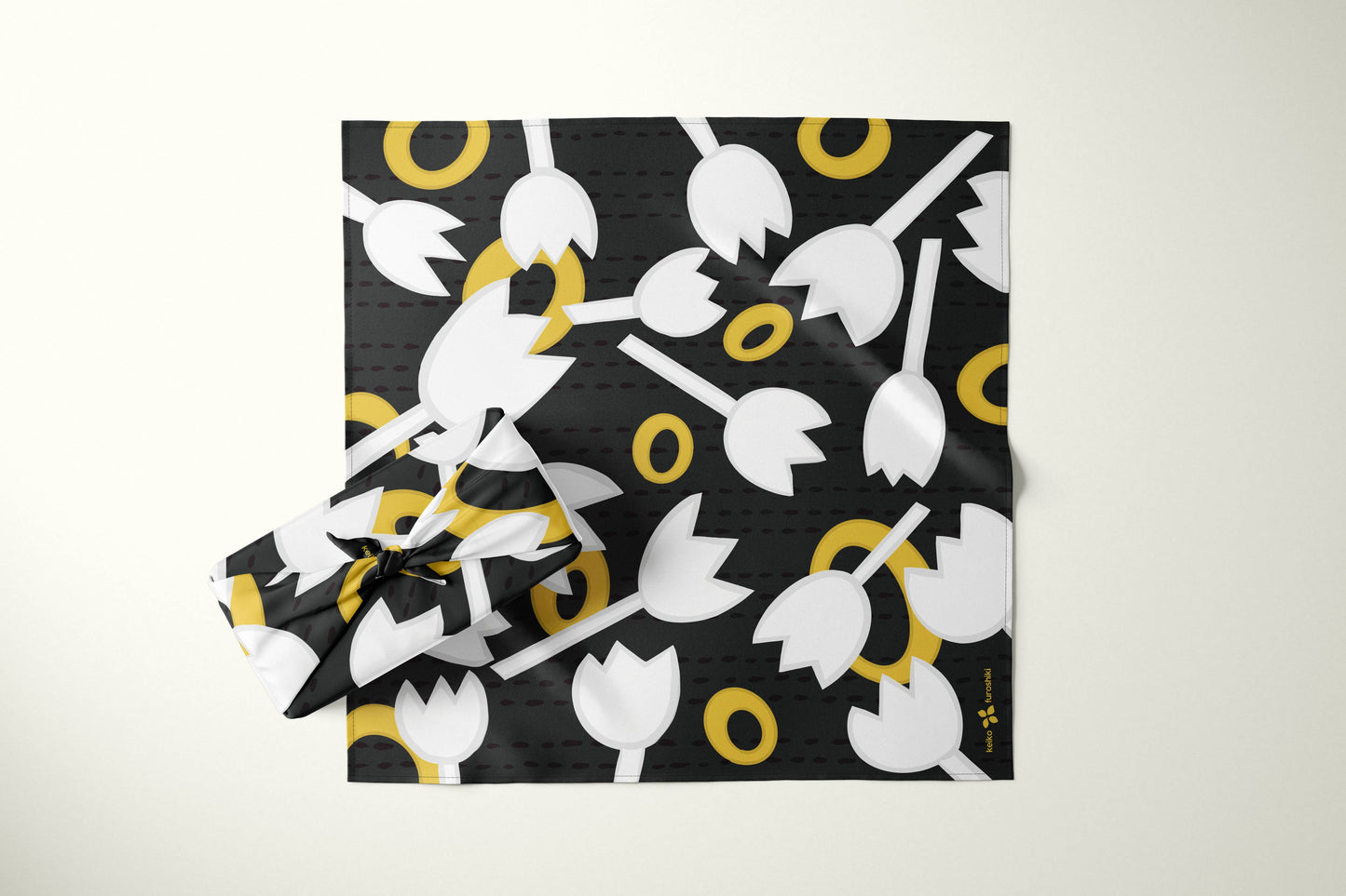 Furoshiki Reusable Japanese Fabric Gift Wrap White Tulip