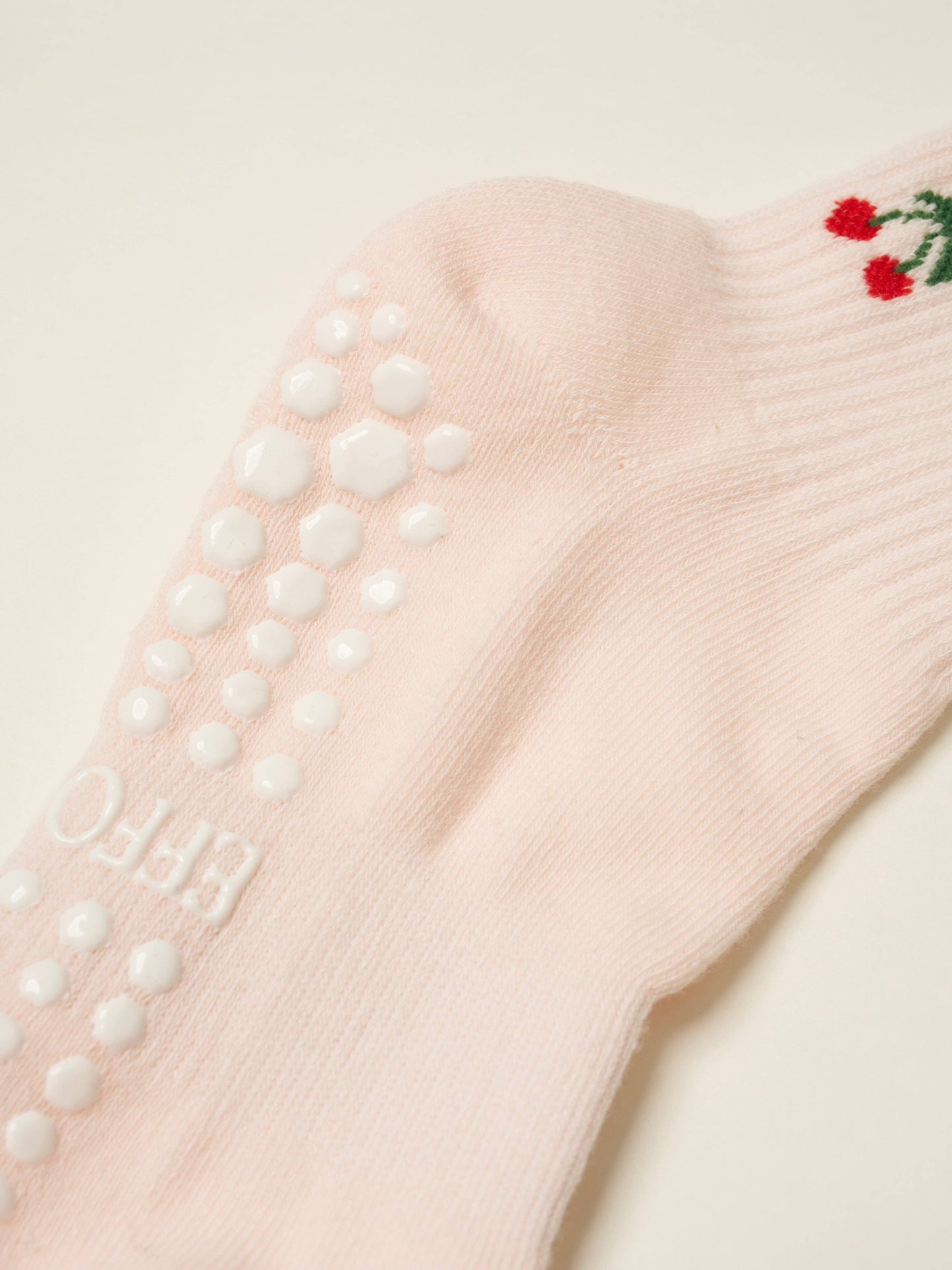 🍒 Cherry Ruffle Grip Sock - baby pink