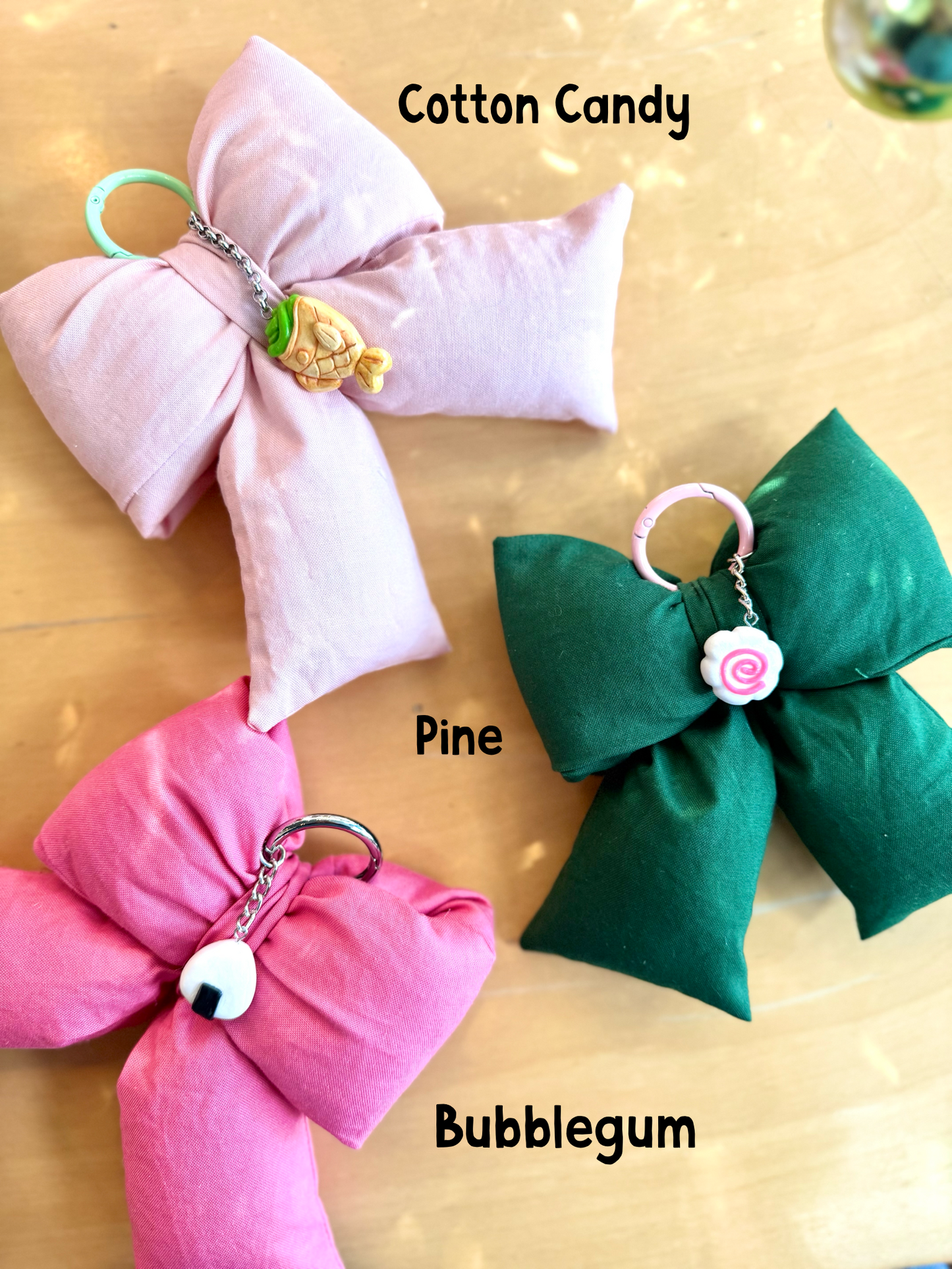 Puff Bow Key Charm