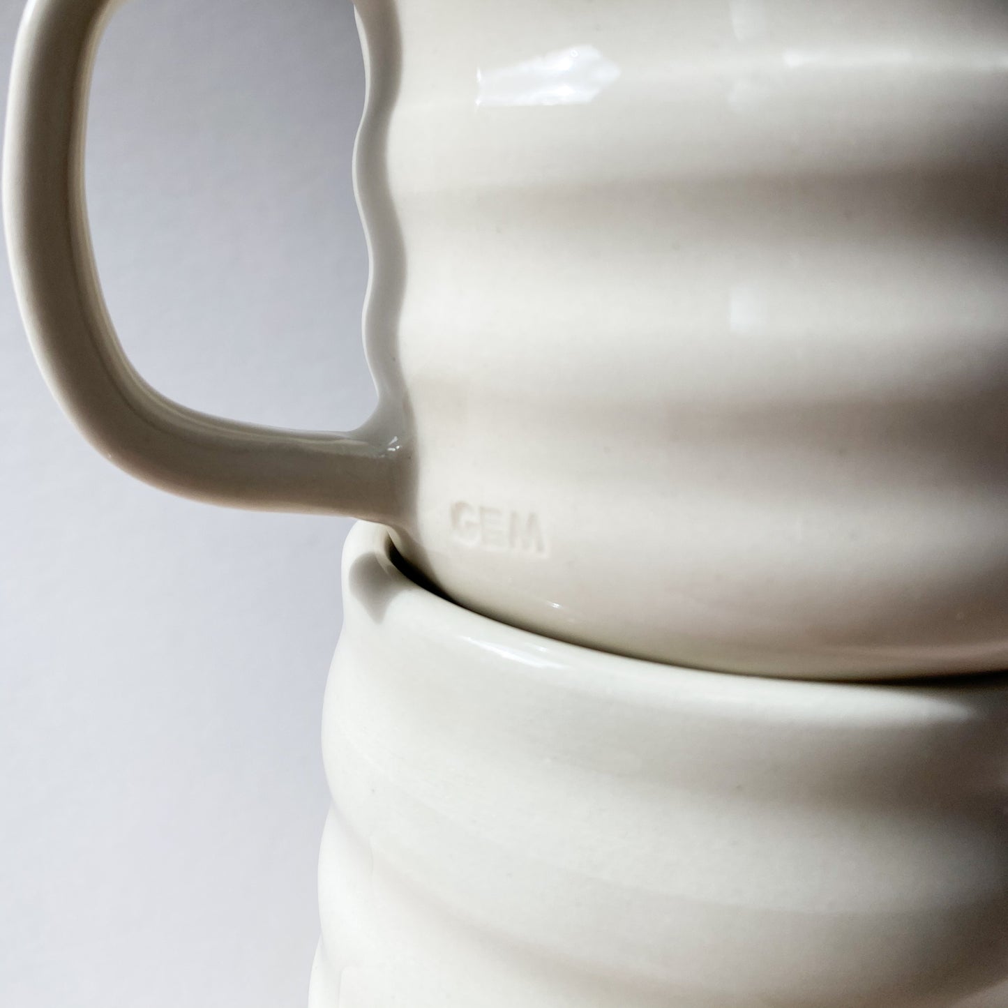 Porcelain Super Curvy Mugs