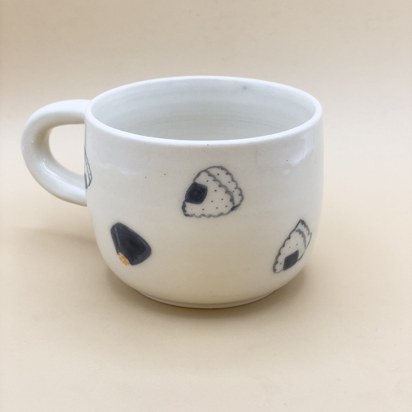 Small Onigiri Illustrated Mug